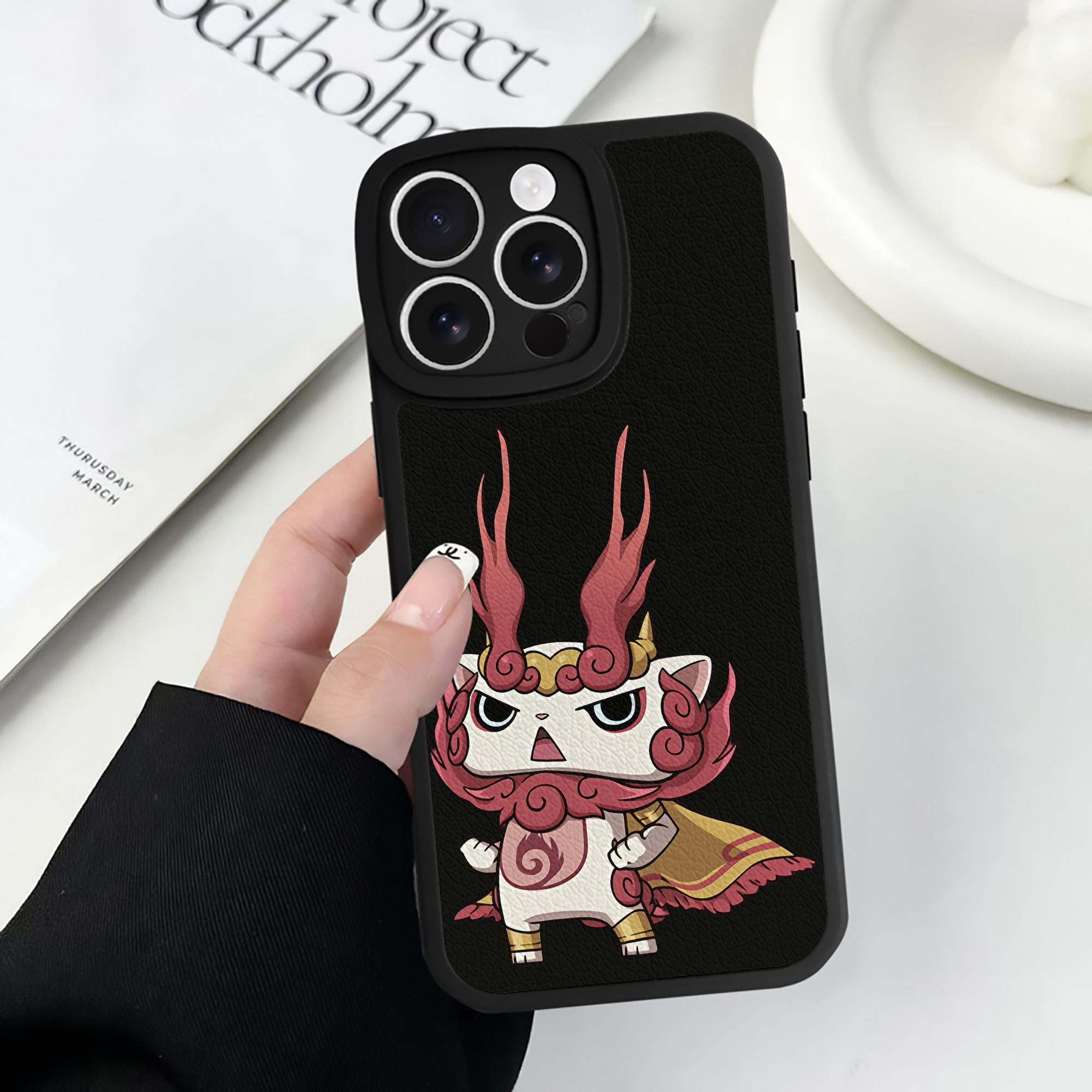 （画像用） 妖怪ウォッチ Yo-kai Watch 【iPhone 16シリーズ対応】シリコンスマホケース（レザー調） 材質：シリコン